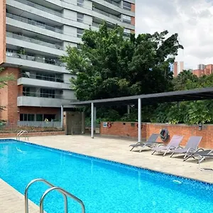 https://edificio-life.colombiamedellinhotels.com
